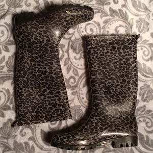 Cheetah print rain boots